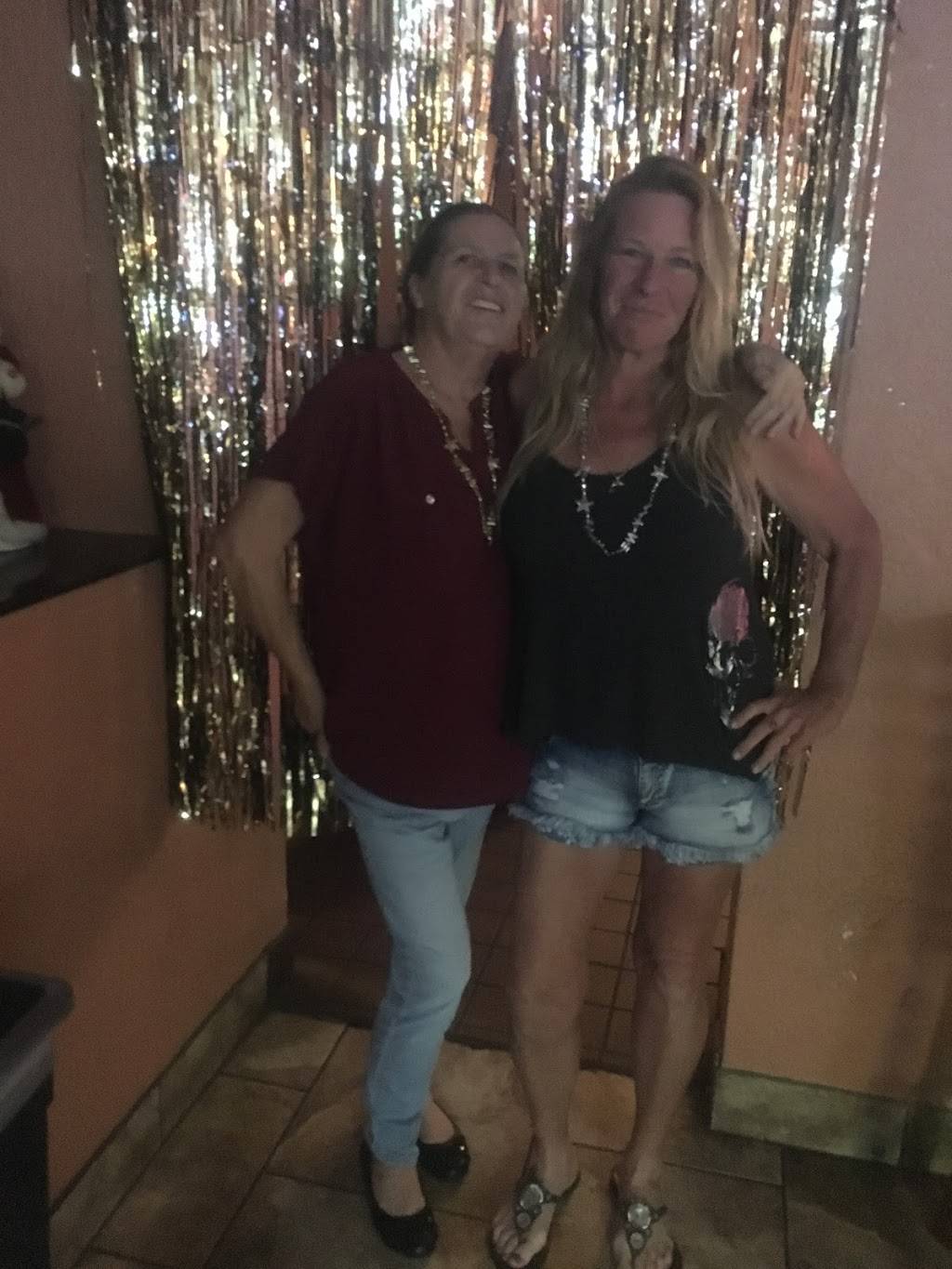 Rachels place | restaurant | 10061 W Hillsborough Ave, Tampa, FL 33625, USA | 8133743957 OR +1 813-374-3957