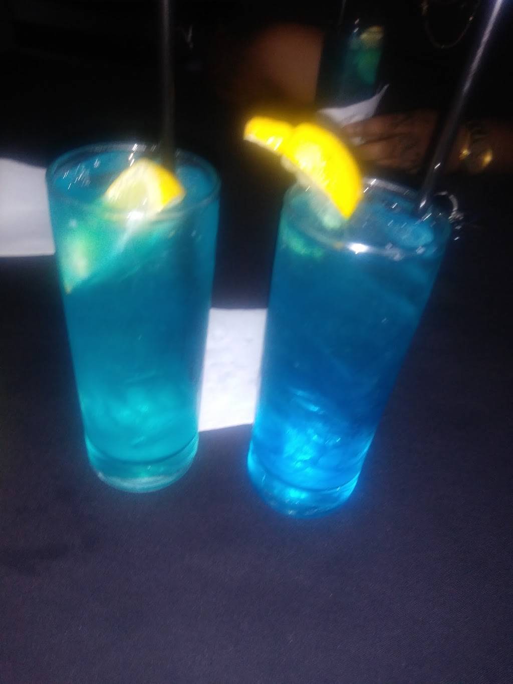 Legends Bar & Grill | restaurant | 700 S Cockrell Hill Rd Suite 100, Duncanville, TX 75137, USA | 9722989991 OR +1 972-298-9991