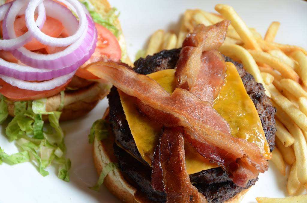 Juliets Tavern | restaurant | 205 N Chicago St, Joliet, IL 60432, USA | 8156305654 OR +1 815-630-5654