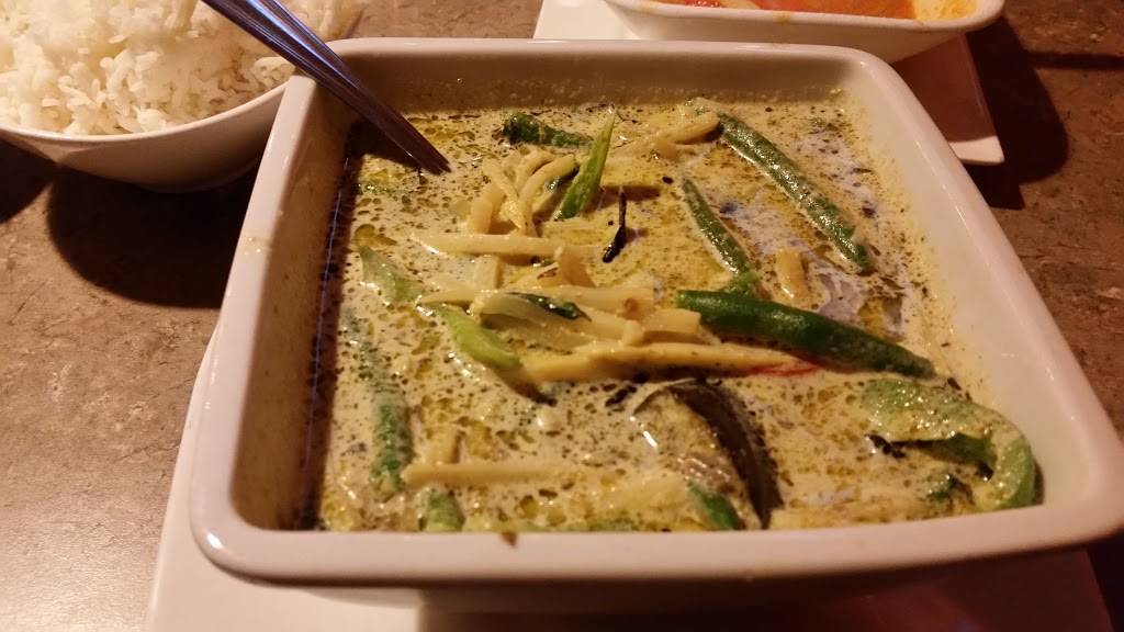 Lai Thai Kitchen | restaurant | 1621 Leonard St NE, Grand Rapids, MI 49505, USA | 6164565730 OR +1 616-456-5730