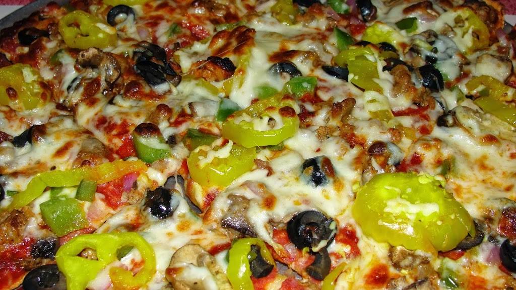Parker Johns BBQ & Pizza - Kiel | meal delivery | 819 Service Rd, Kiel, WI 53042, USA | 9208947499 OR +1 920-894-7499