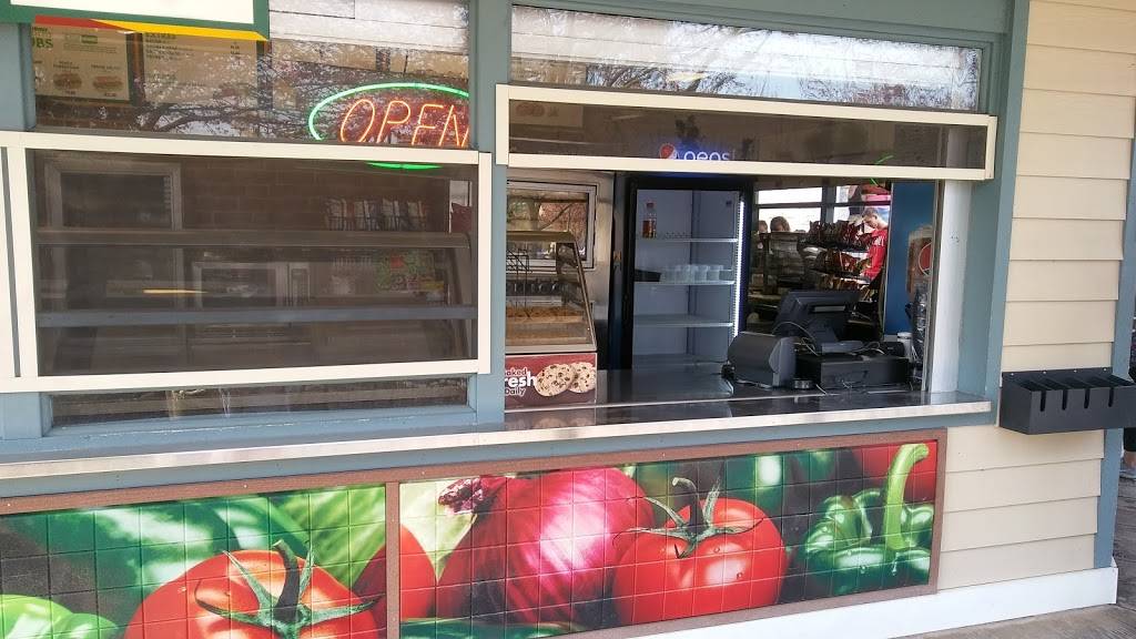 Subway Restaurants | restaurant | 100 West Hersheypark Drive Founder, Park, s Way, Hershey, PA 17033, USA | 8145717143 OR +1 814-571-7143