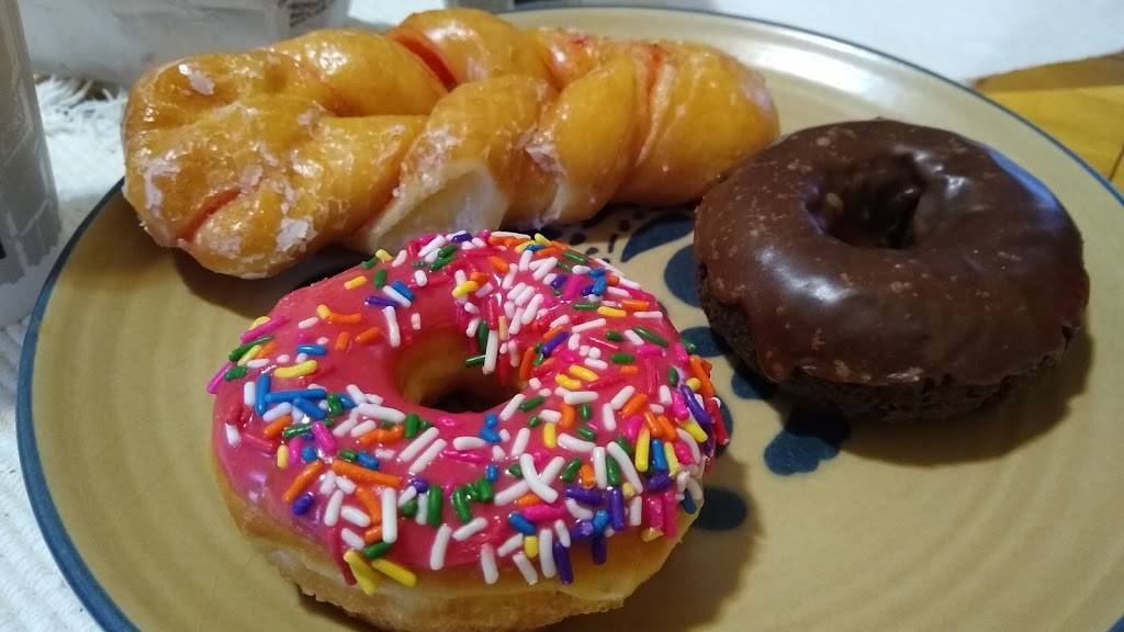 Rays Donuts #4 | restaurant | 2106 Candler Rd, Decatur, GA 30032, USA | 6785150173 OR +1 678-515-0173