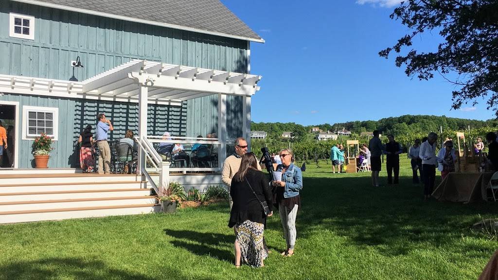 Gabriel Farms & Winery | restaurant | 2800 E Mitchell Rd, Petoskey, MI 49770, USA | 2318383664 OR +1 231-838-3664