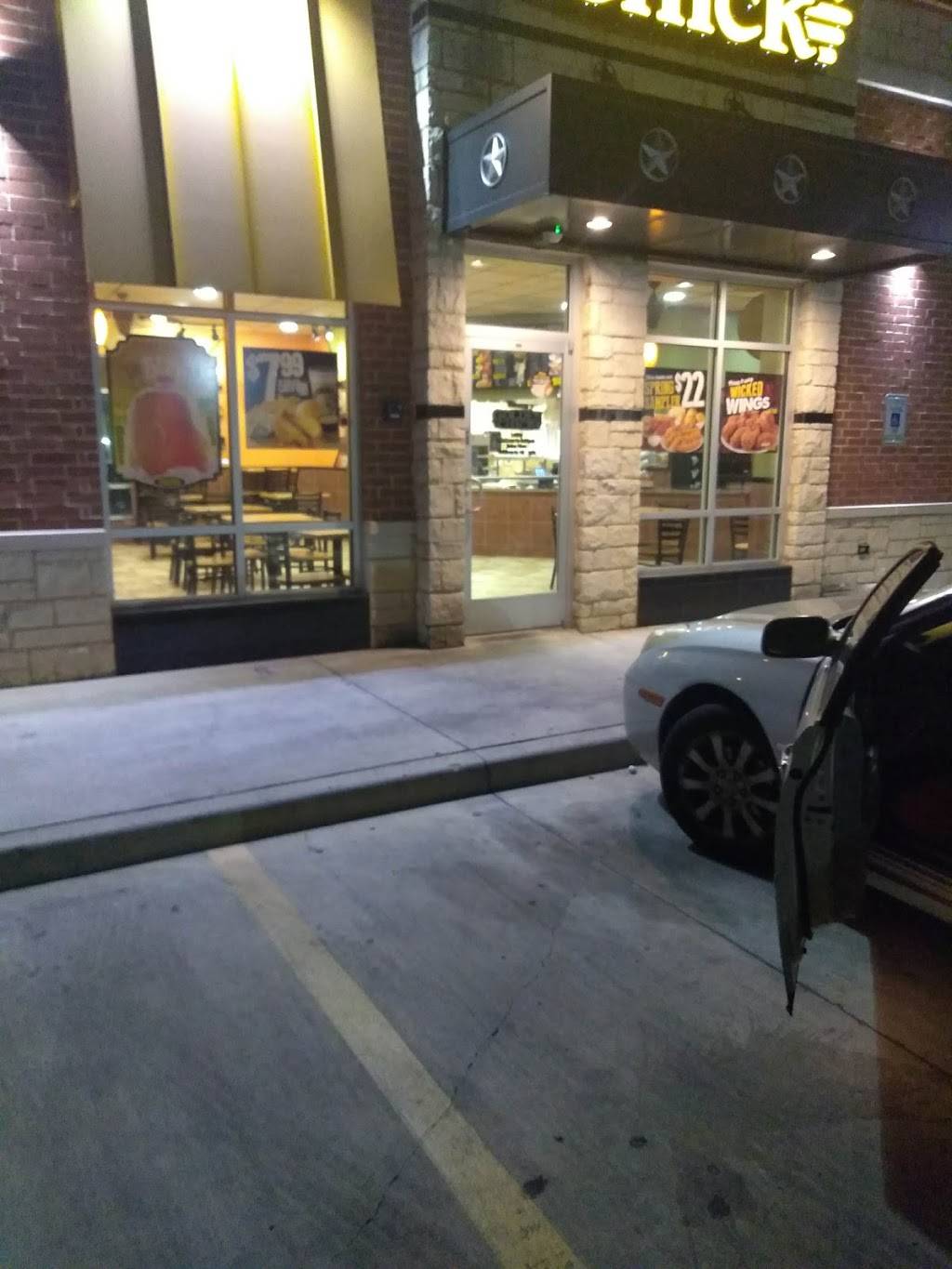 Golden Chick | meal takeaway | 900 S Carrier Pkwy, Grand Prairie, TX 75051, USA | 2144123270 OR +1 214-412-3270