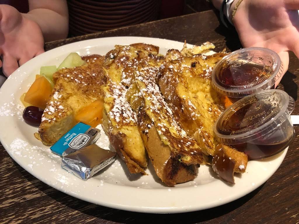 Goldbergs Fine Foods - Alpharetta | restaurant | 3180 1st St, Alpharetta, GA 30009, USA | 7706638555 OR +1 770-663-8555