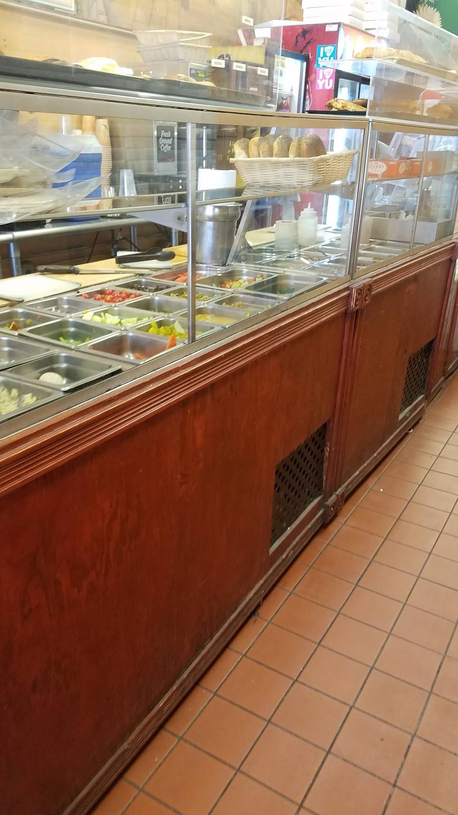 Grandmas Pizza | restaurant | 2551 Amsterdam Ave, New York, NY 10033, USA | 2129274895 OR +1 212-927-4895