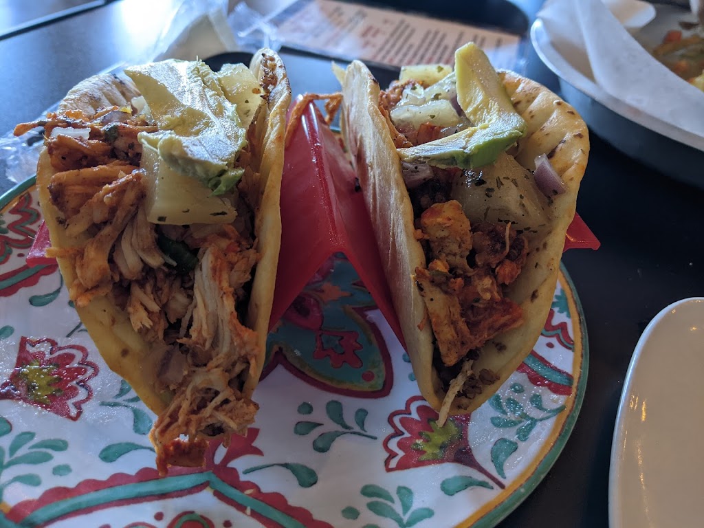 Lobos Tacos & Tequila | restaurant | 2290 Rawlings Blvd, Pueblo, CO 81001, USA | 7196214979 OR +1 719-621-4979