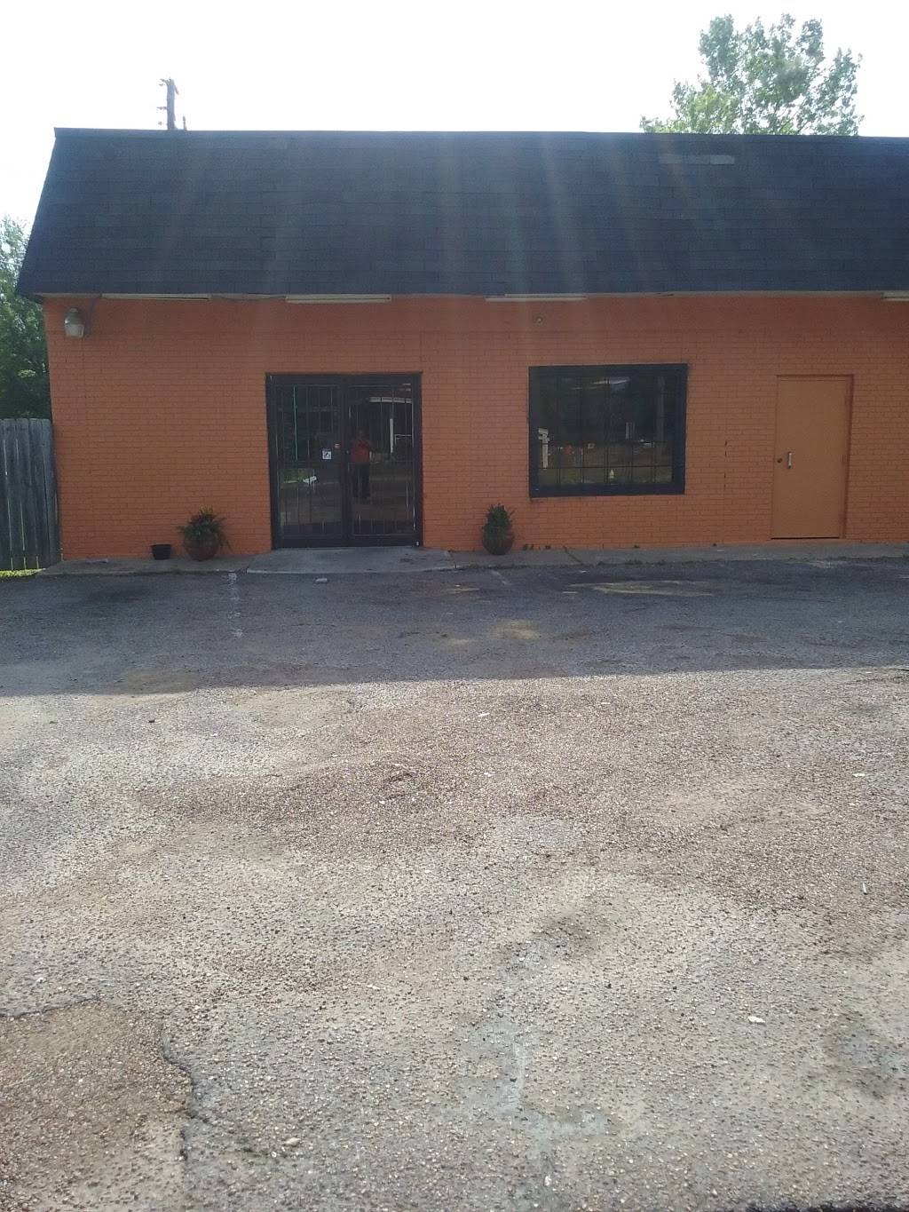 D and D s Grill | restaurant | 1702 Martin Luther King Jr Dr, Columbus, MS 39701, USA | 6627980089 OR +1 662-798-0089