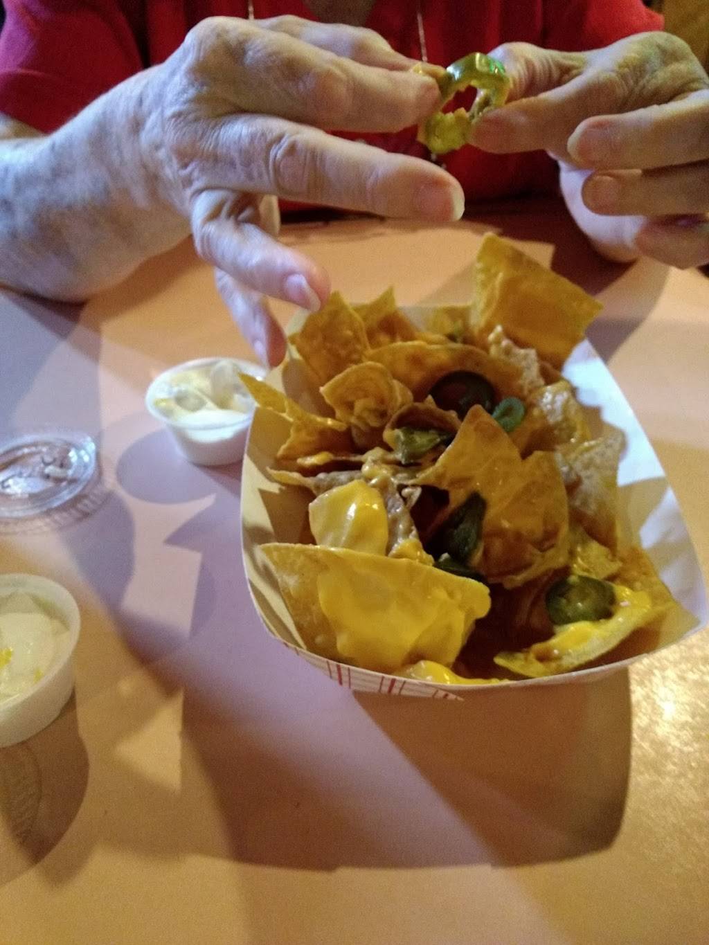 River road tavern | restaurant | 1556 N River Rd NE, Warren, OH 44483, USA | 3304695931 OR +1 330-469-5931