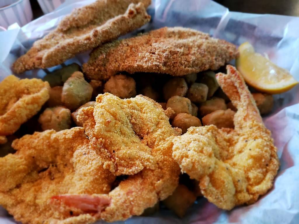 Shuck Me | restaurant | 585 Randol Mill Ave, Southlake, TX 76092, USA | 8177482563 OR +1 817-748-2563
