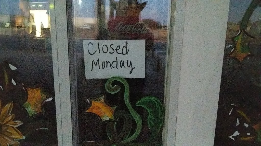 Rockys Burgers | restaurant | 606 S Dallas Ave, Lamesa, TX 79331, USA | 8068727968 OR +1 806-872-7968