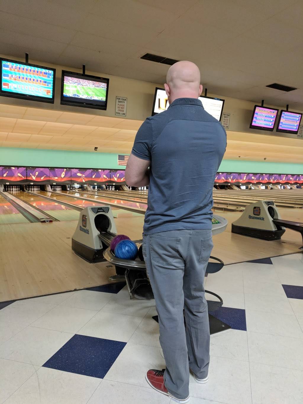 Emerald Bowl | restaurant | 9307 Boone Rd, Houston, TX 77099, USA | 2819336180 OR +1 281-933-6180