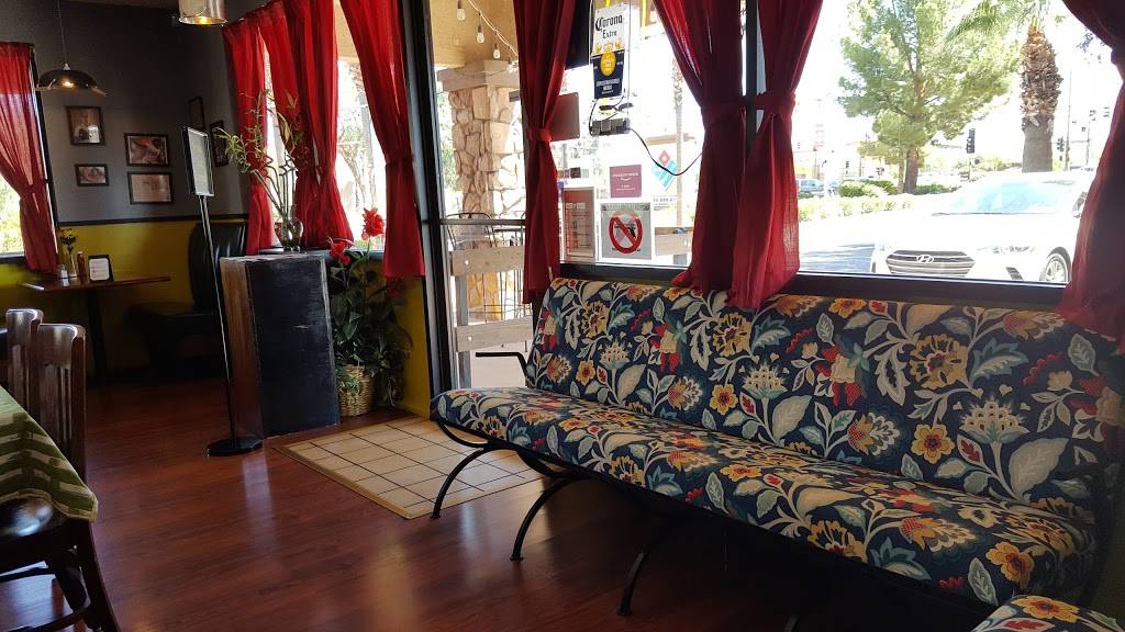 Mambos Dominican Kitchen | restaurant | 1950 N Arizona Ave #8, Chandler, AZ 85225, USA | 4807189210 OR +1 480-718-9210