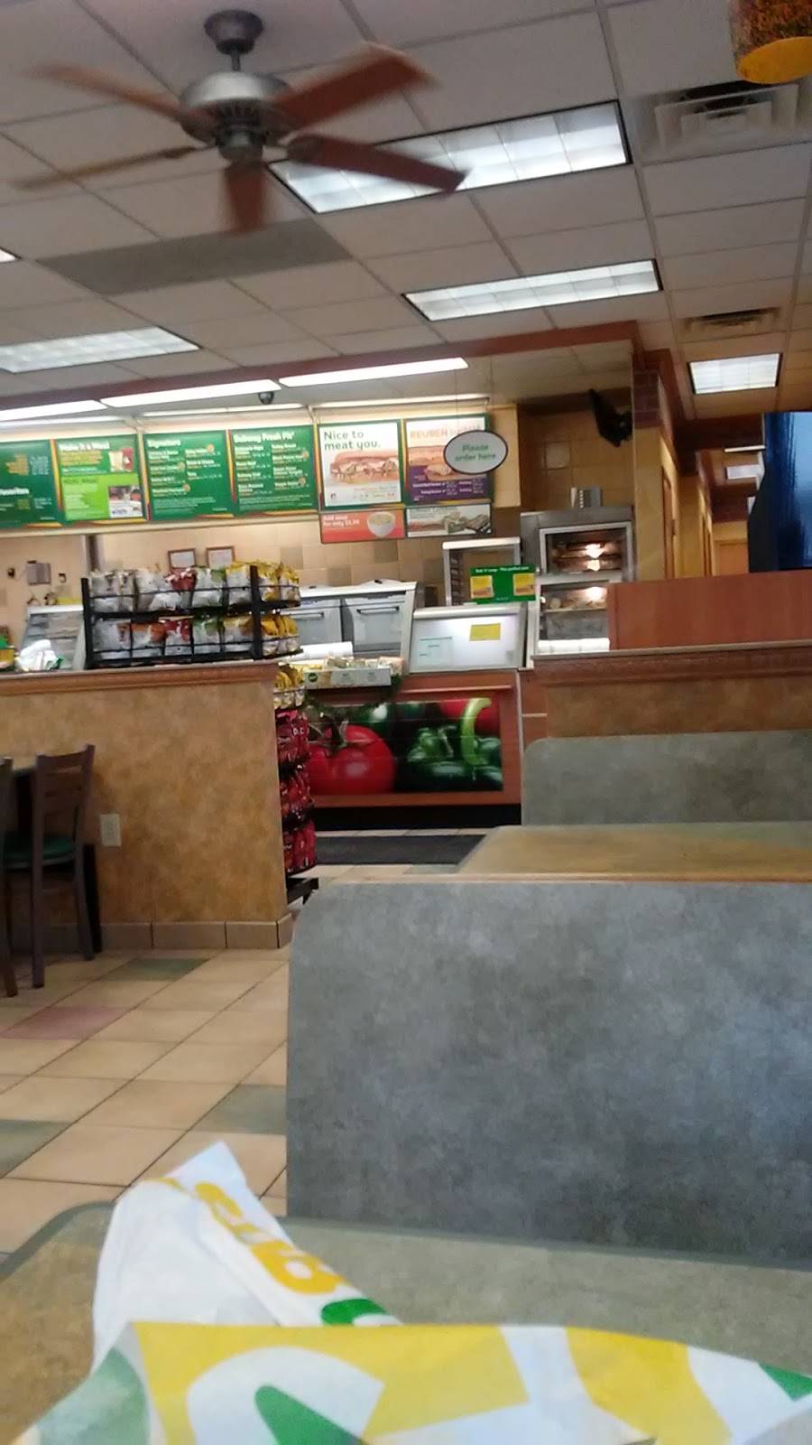 Subway | restaurant | 3810 Mormon Coulee Rd, La Crosse, WI 54601, USA | 6087877676 OR +1 608-787-7676