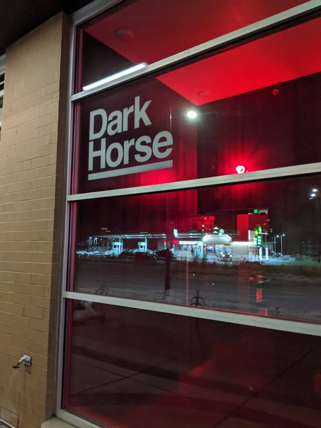 DarkHorse by Sals | restaurant | 10 N Livingston St, Madison, WI 53703, USA | 6083058885 OR +1 608-305-8885