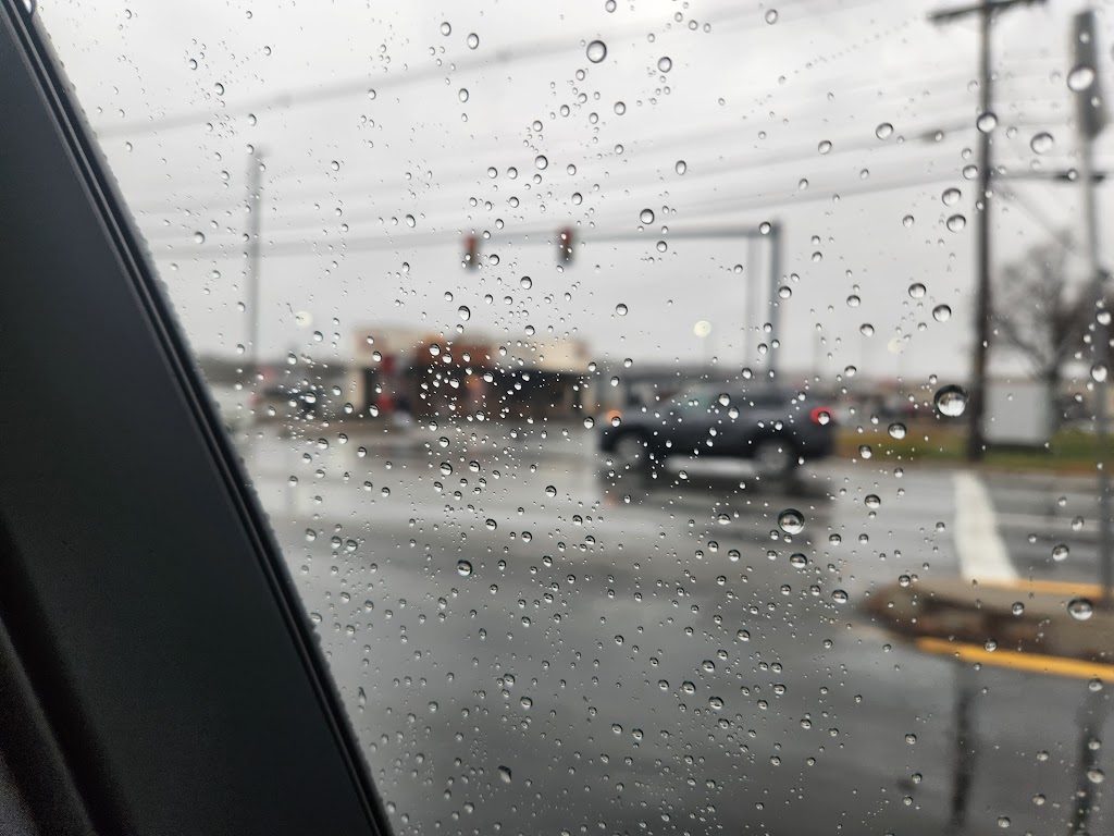 Raising Canes Chicken Fingers | restaurant | 175 Highland Ave, Seekonk, MA 02771, USA | 7743667052 OR +1 774-366-7052