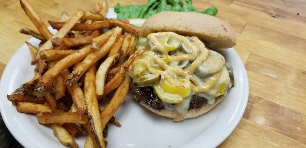 Calmes Pub | restaurant | 1441 Arbor Way, Kaukauna, WI 54130, USA | 9207599167 OR +1 920-759-9167