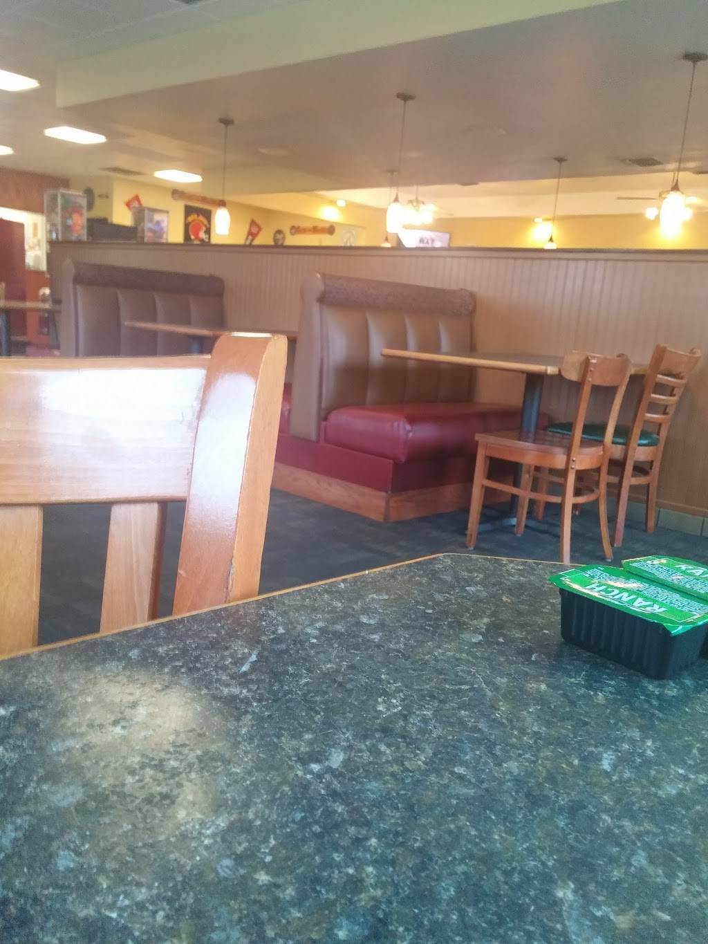 Pizza Hut | meal takeaway | 276 W Henderson Ave, Porterville, CA 93257, USA | 5597810323 OR +1 559-781-0323