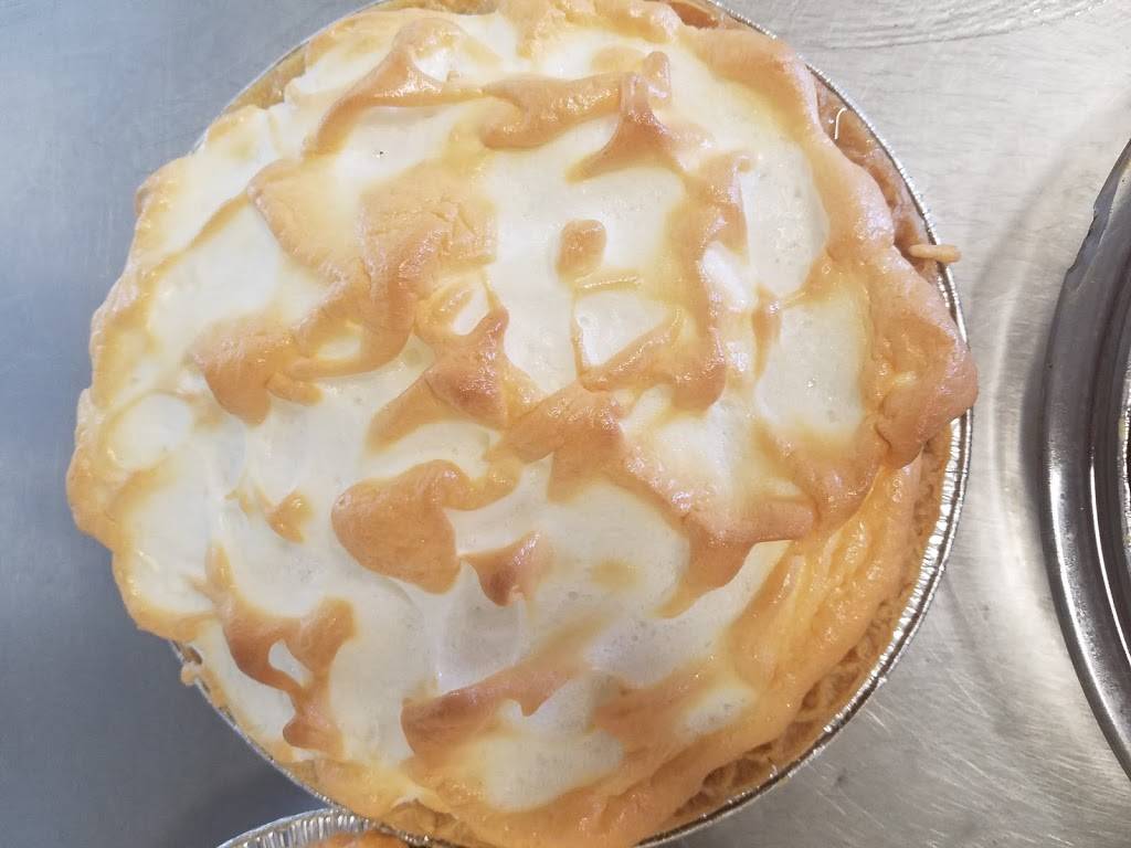 Hi-way cafe | cafe | 320 US-24, Salisbury, MO 65281, USA | 6603885504 OR +1 660-388-5504