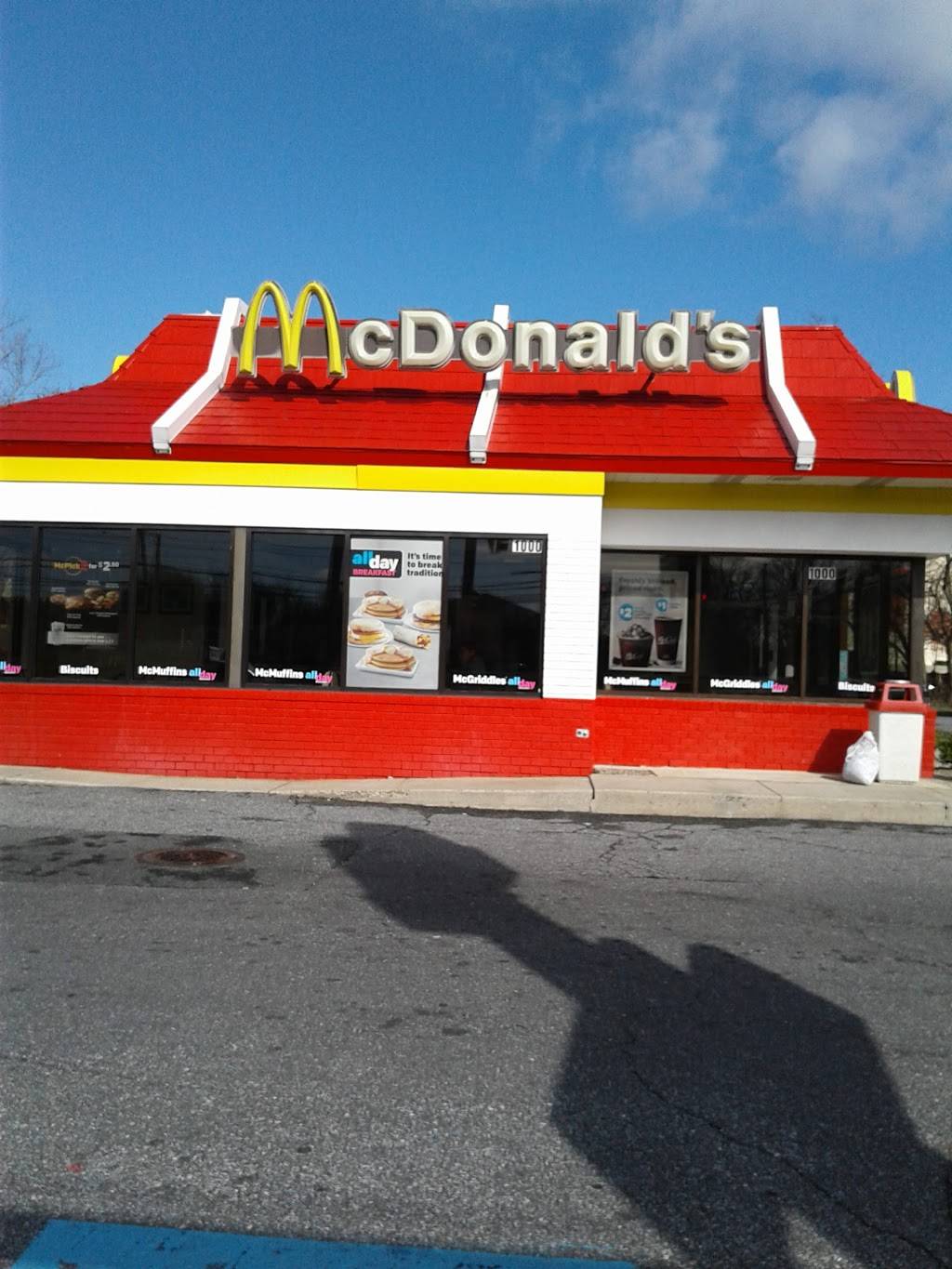 McDonalds | cafe | 1000 Eastern Blvd, Baltimore, MD 21221, USA | 4106825586 OR +1 410-682-5586