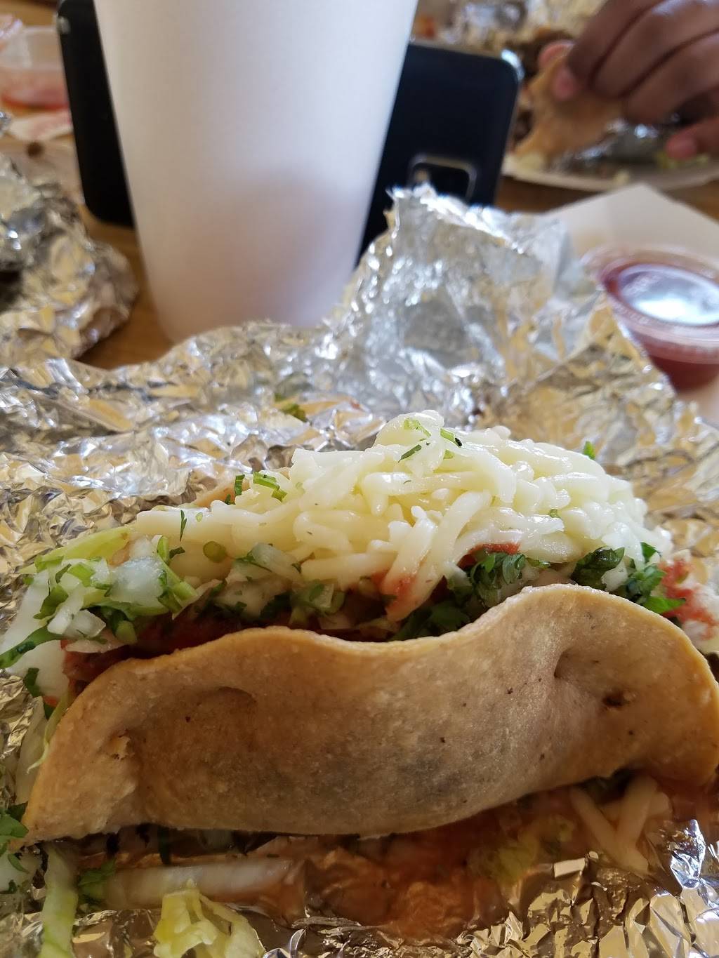 Lucys Restaurant | restaurant | 10701 Long Beach Blvd, Lynwood, CA 90262, USA | 3106032630 OR +1 310-603-2630