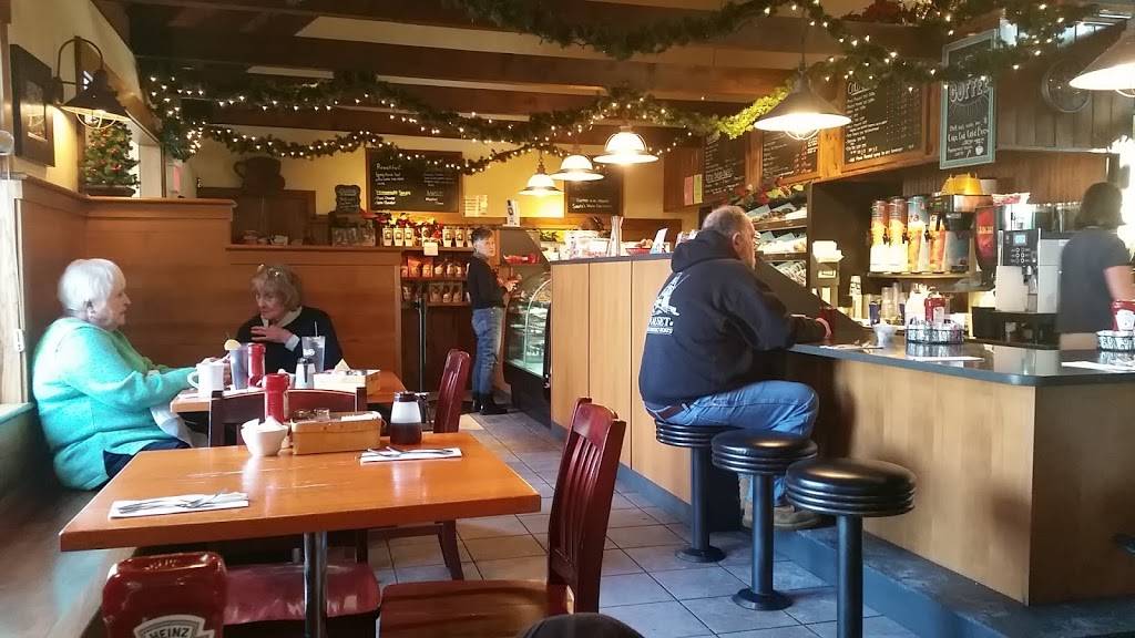 Hole In One Breakfast & Lunch | bakery | 98 MA-6A, Orleans, MA 02653, USA | 5082553740 OR +1 508-255-3740