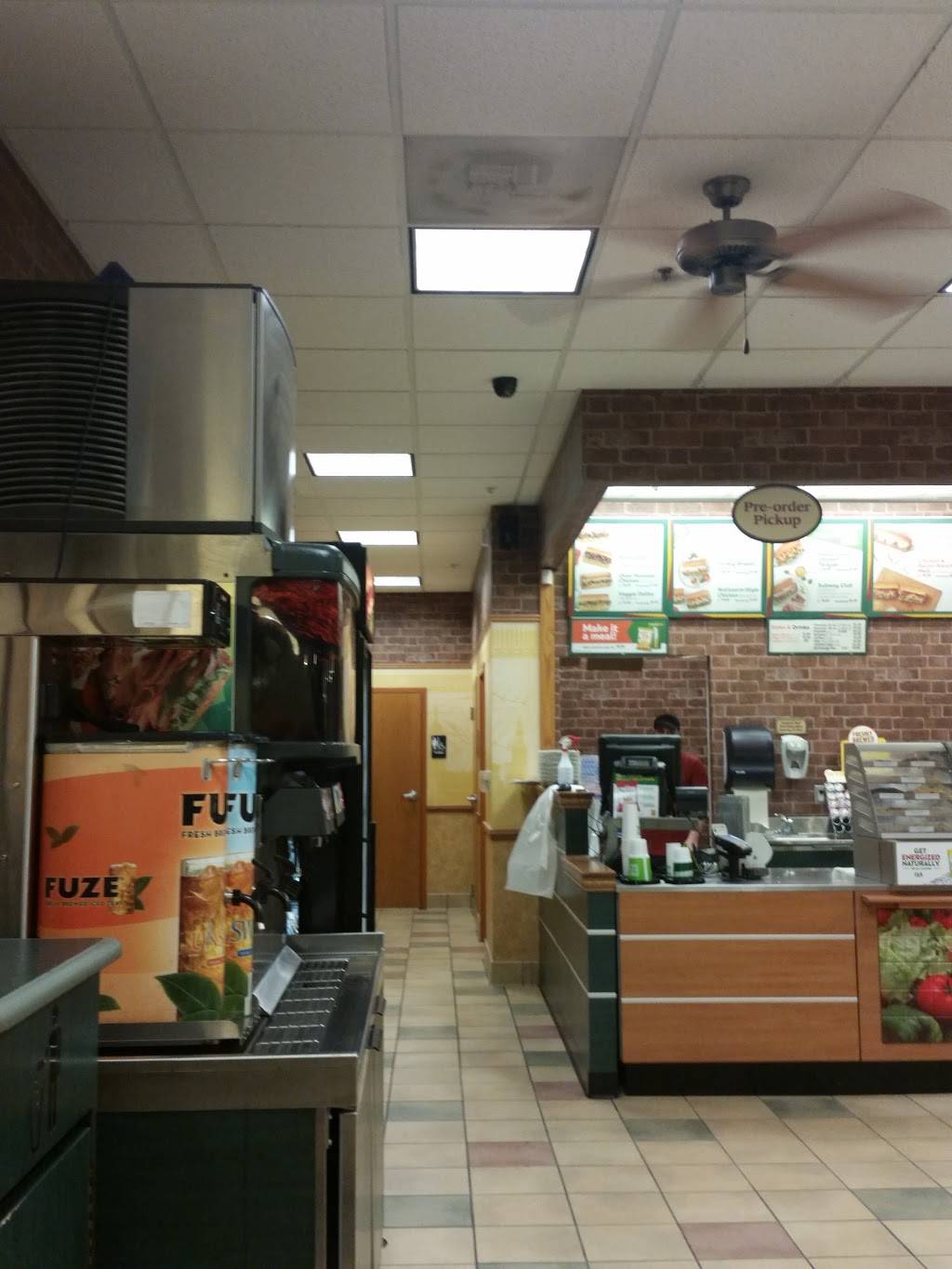 Subway | meal takeaway | 11140 S Lone Elm Rd, Olathe, KS 66061, USA | 9137646565 OR +1 913-764-6565