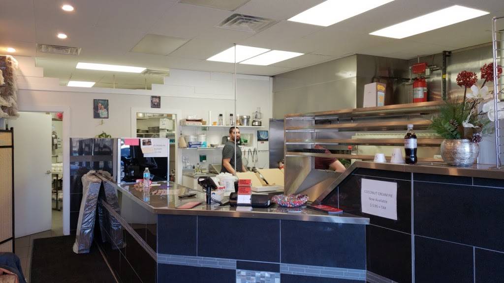 Louis Pizza Express Orleans | meal takeaway | 1600 Forest Valley Dr, Orléans, ON K1C 6X7, Canada | 6138375000 OR +1 613-837-5000