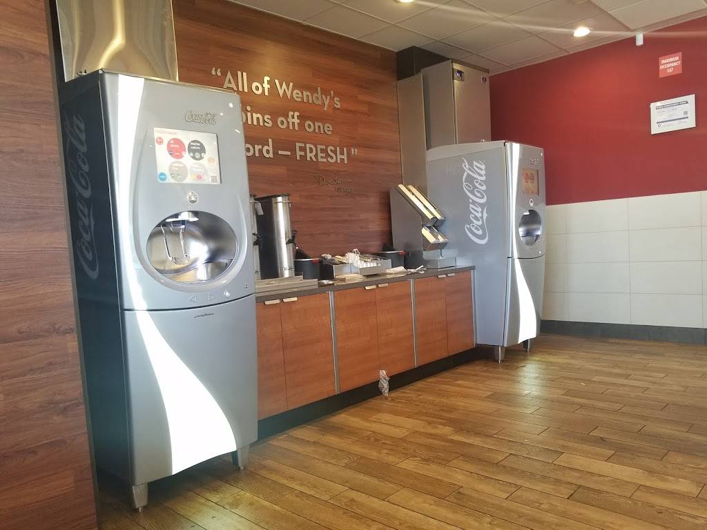 Wendys | restaurant | 6420 NW Barry Rd, Kansas City, MO 64154, USA | 8167461677 OR +1 816-746-1677