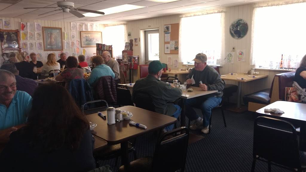 Beary Patch Restaurant | restaurant | W14716 US-2, Engadine, MI 49827, USA | 9064776214 OR +1 906-477-6214