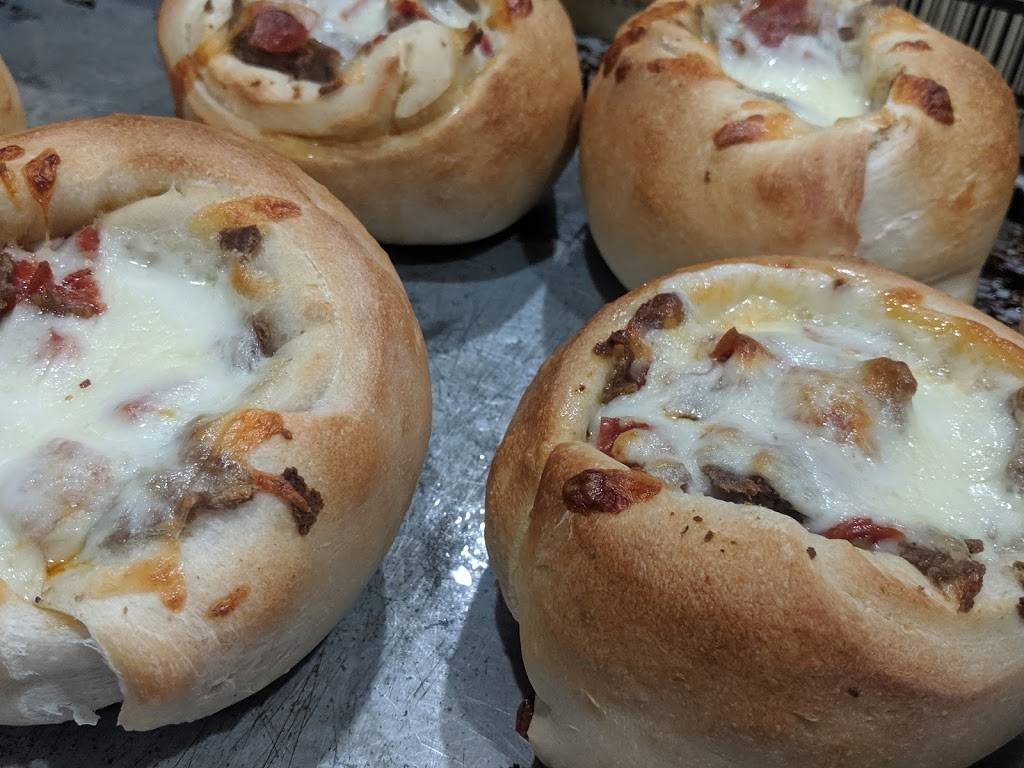 Annas Pizza | restaurant | 2281 SW Martin Hwy, Palm City, FL 34990, USA | 7722210061 OR +1 772-221-0061