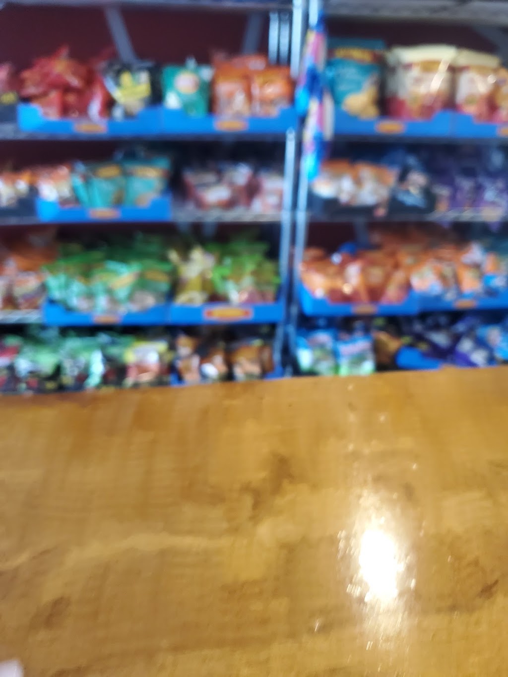 Penningtons Food and Snacks Galore | restaurant | 410 E 79th St, Chicago, IL 60619, USA | 7736754070 OR +1 773-675-4070