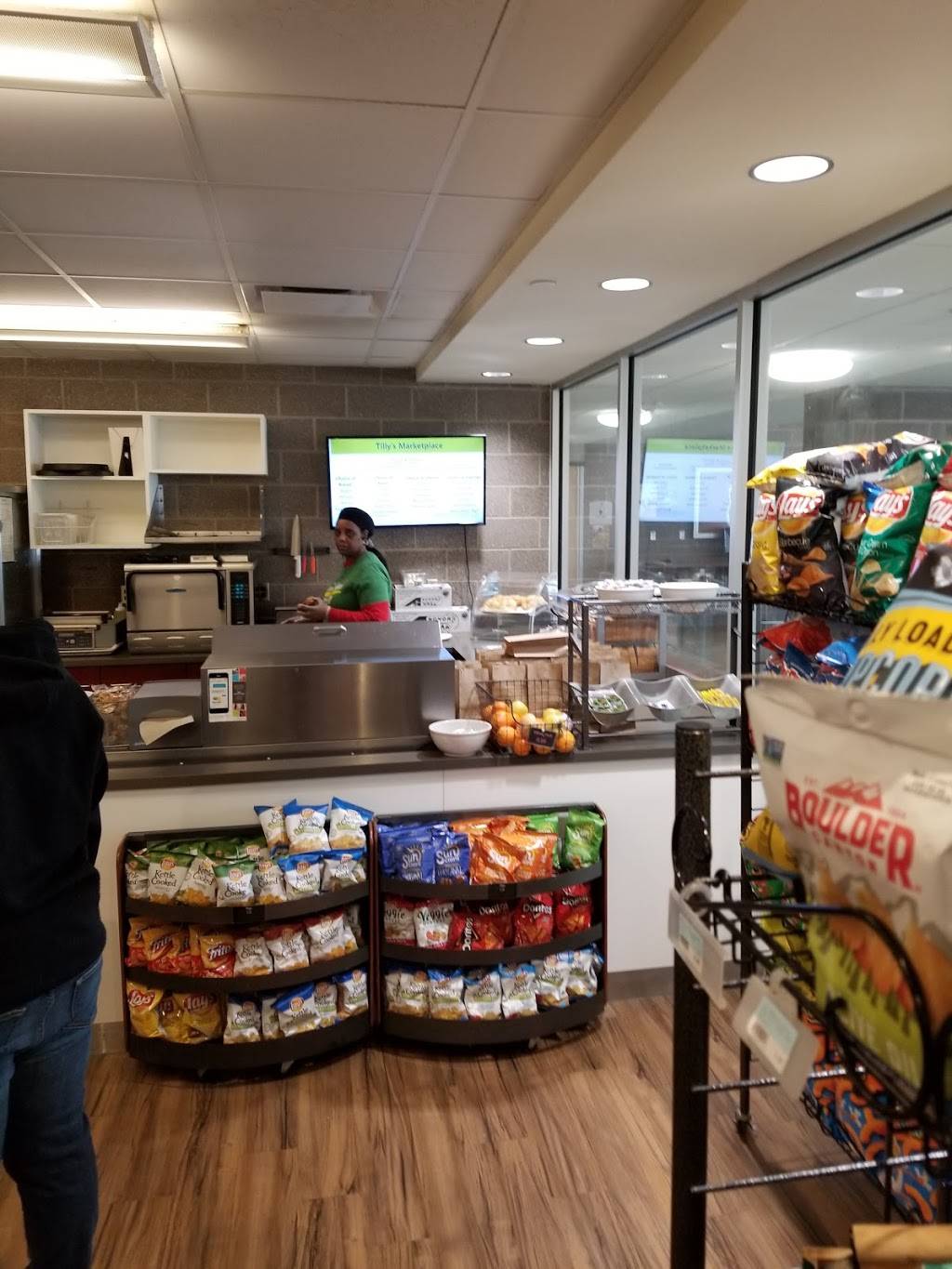 Flavortown | restaurant | Vandenberg Hall, Rochester, MI 48309, USA | 2483703570 OR +1 248-370-3570