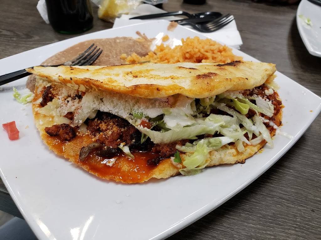 Restaurante La Oaxaquena De San Juan | restaurant | 825 E Mission Blvd, Pomona, CA 91767, USA | 9092420476 OR +1 909-242-0476