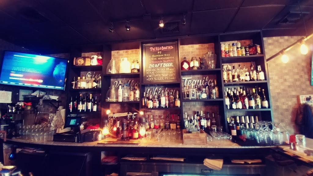 Radio Radio | restaurant | 24 Clinton Ave, Huntington, NY 11743, USA | 6319232622 OR +1 631-923-2622