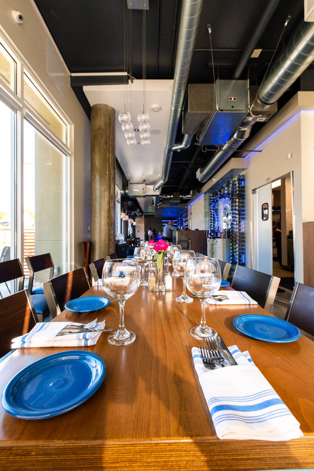 Tassos Restaurant & Bar | restaurant | 1530 Southwest Expy #10, San Jose, CA 95126, USA | 4082832040 OR +1 408-283-2040