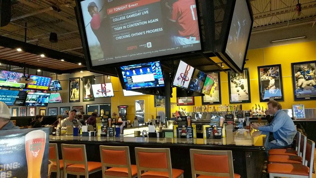 Buffalo Wild Wings | meal takeaway | 1247 Boardman Rd, Jackson, MI 49202, USA | 5177680440 OR +1 517-768-0440
