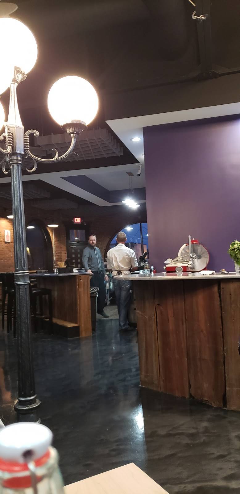 Iniga Pizzeria Napoletana | restaurant | 215 W Jefferson St, Ottawa, IL 61350, USA | 8153249230 OR +1 815-324-9230