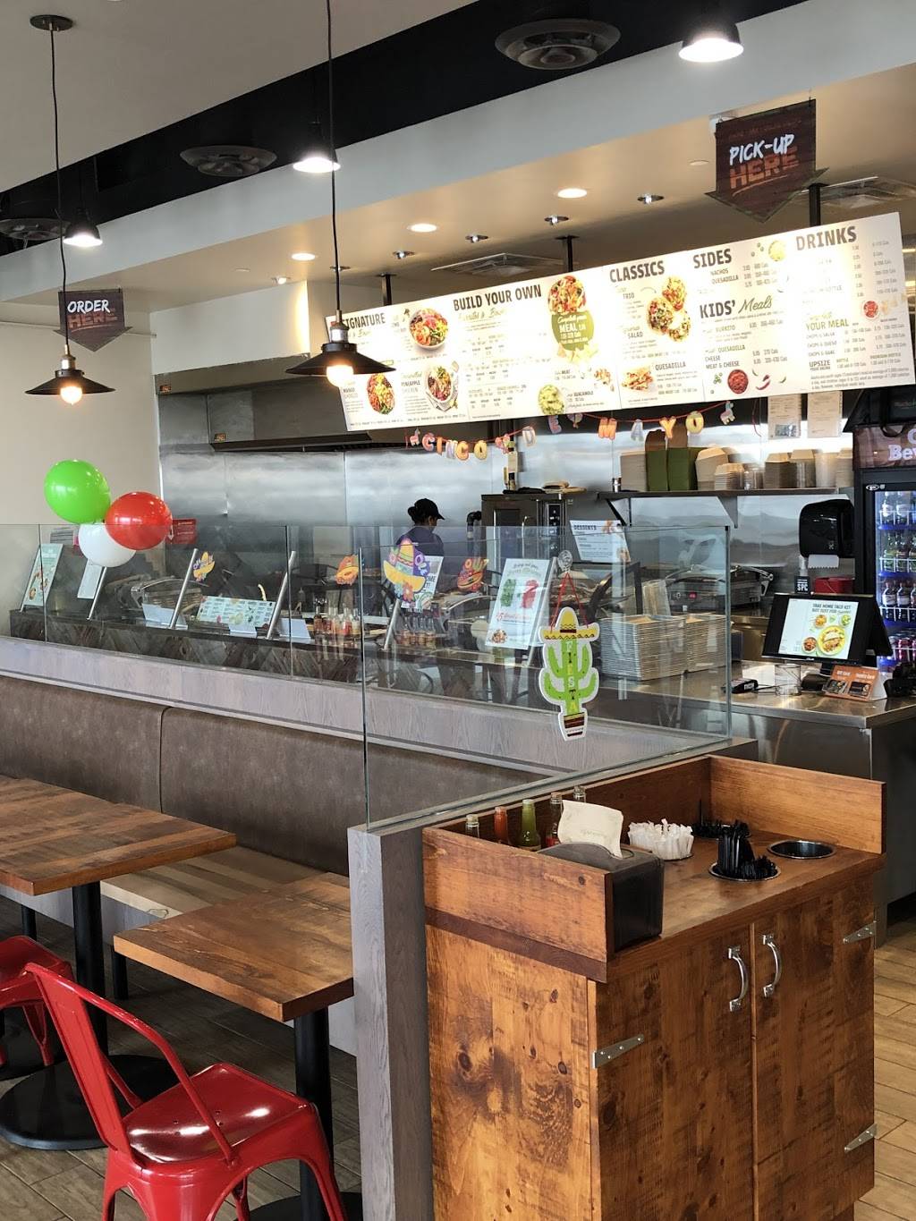 Mucho Burrito | restaurant | 999 Upper Wentworth Street Unit# 0413d, Hamilton, ON L9A 4X5, Canada | 4166138884 OR +1 416-613-8884