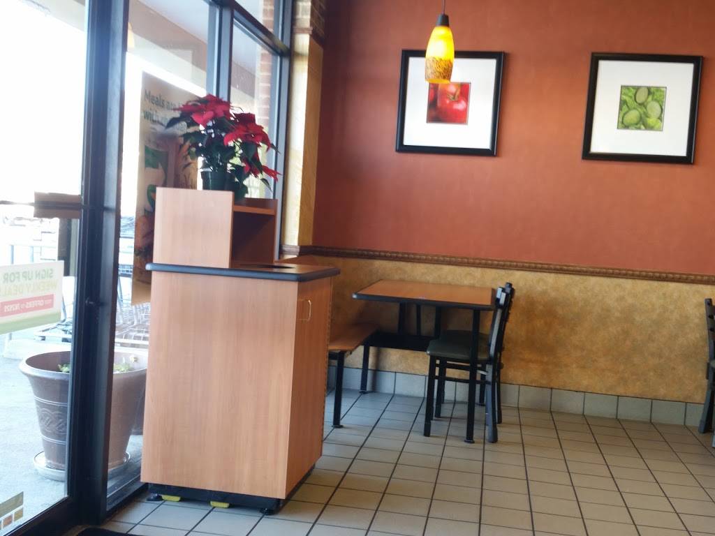 Subway | restaurant | 1051 Village Hwy, Rustburg, VA 24588, USA | 4343323333 OR +1 434-332-3333