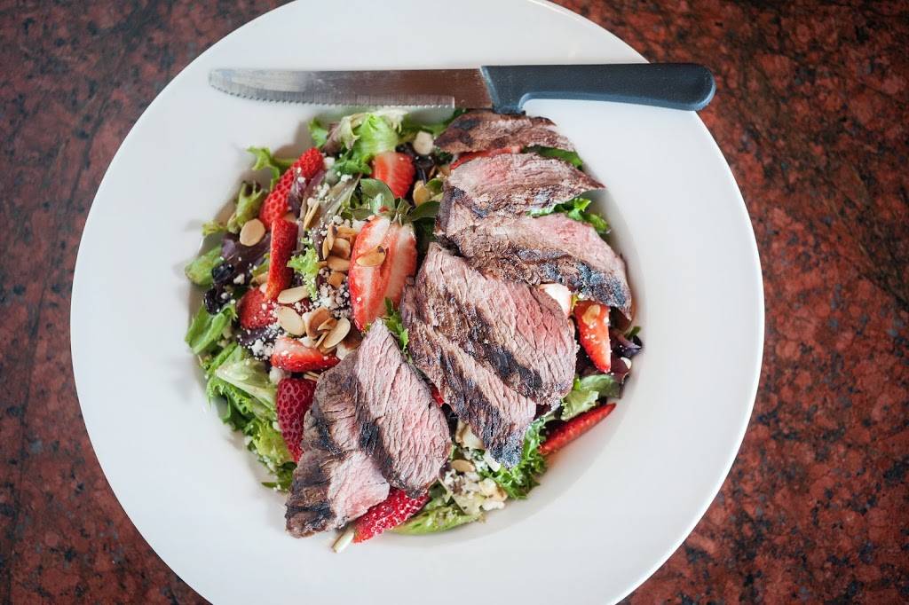 Sandbar Sports Grill | restaurant | 718 Ventura Pl, San Diego, CA 92109, USA | 8584881274 OR +1 858-488-1274