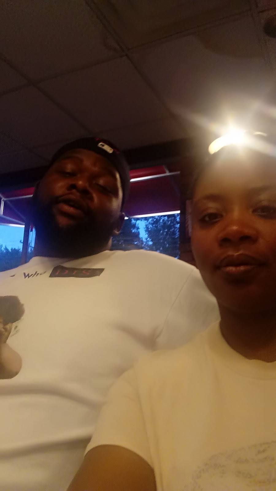 Dairy Queen | restaurant | 555 Elm St, Martin, TN 38237, USA | 7315873511 OR +1 731-587-3511