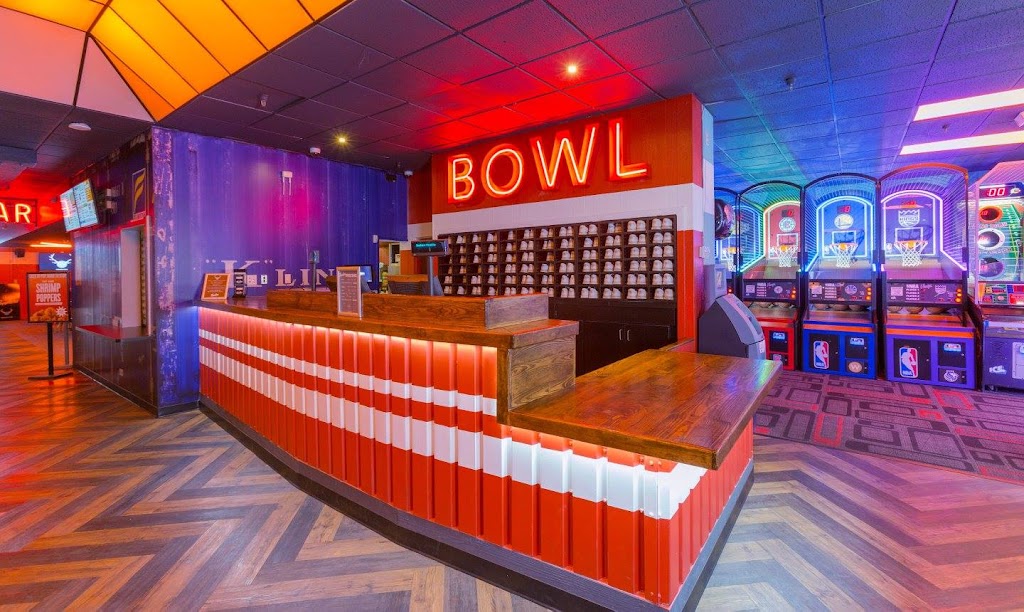 Bowlero Visalia | restaurant | 1740 W Caldwell Ave, Visalia, CA 93277, USA | 5596252100 OR +1 559-625-2100