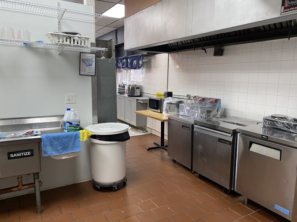 Gorilla Sushi Western | restaurant | 4652 N Western Ave, Chicago, IL 60625, USA | 7739993493 OR +1 773-999-3493