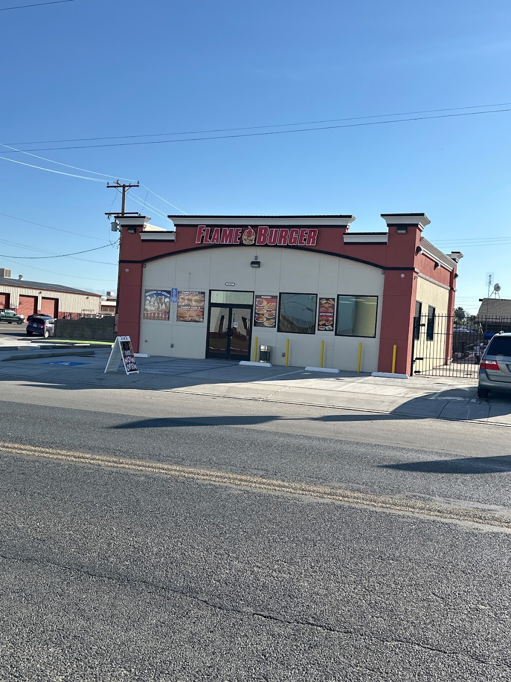 Flame N Burger | restaurant | 542 Richgrove Dr, Richgrove, CA 93261, USA | 6613700333 OR +1 661-370-0333