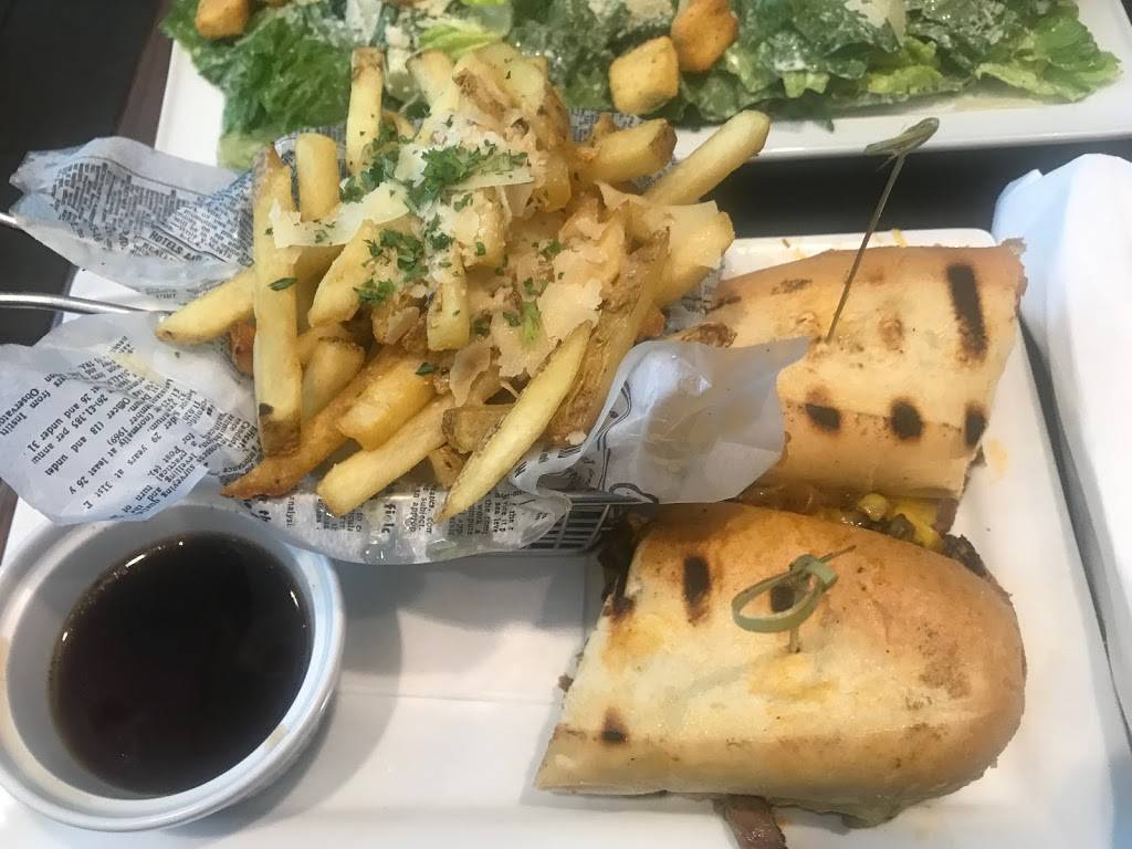 Smokewood American Grill | restaurant | 1 Airport Blvd, Bentonville, AR 72712, USA | 4792039305 OR +1 479-203-9305