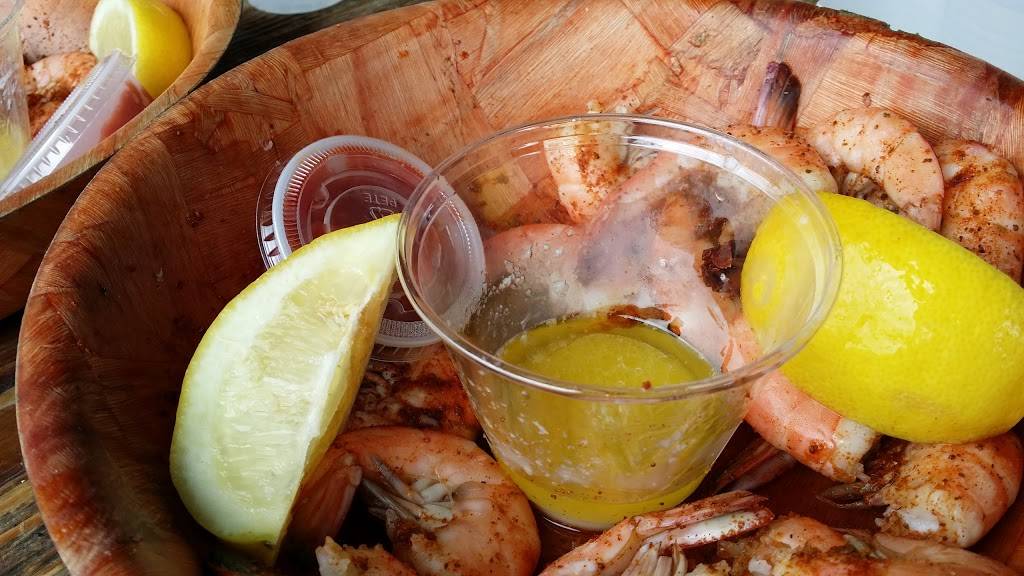 The Le Tub Saloon | restaurant | 1100 N Ocean Dr, Hollywood, FL 33019, USA | 9549219425 OR +1 954-921-9425