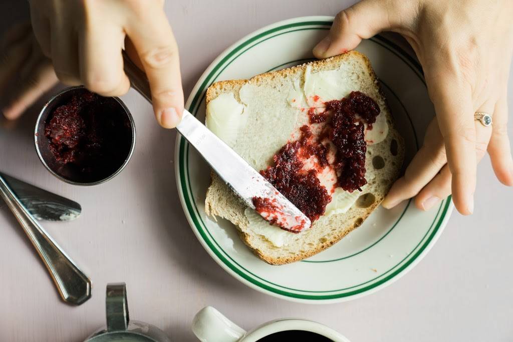 Trotwood Restaurant & Bar | restaurant | 230 Winter Clove Rd, Round Top, NY 12473, USA | 5186229363 OR +1 518-622-9363