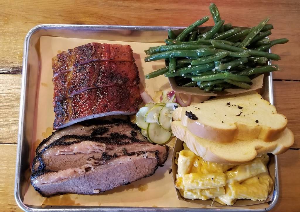 Socks Love Barbecue | restaurant | 1050 Buford Hwy #104, Cumming, GA 30041, USA | 4703028383 OR +1 470-302-8383